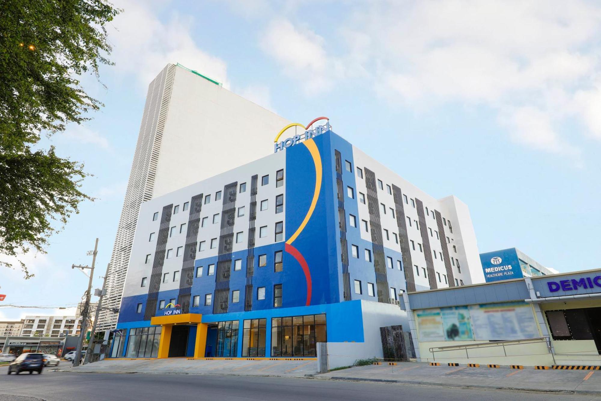 Hop Inn Hotel Iloilo Экстерьер фото